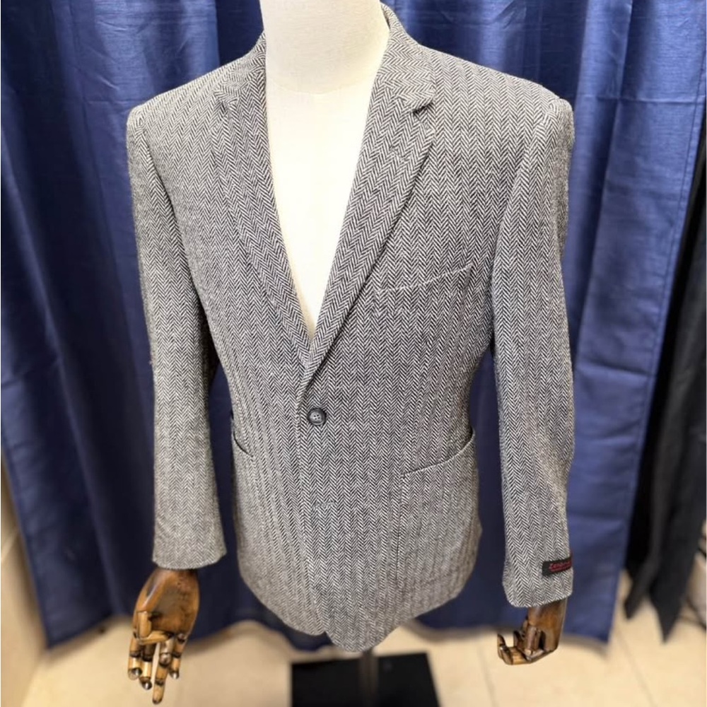 Classic Men's Herringbone Blazer